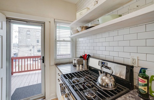 Elliot Park Condo | Bright Minneapolis Apartment - 1 Mi to Downtown!