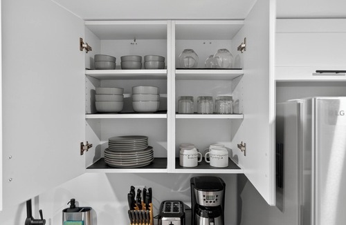 Kingston House | Bright & Modern 2BR Basement Suite w/Rustic Bar & Private Entrance