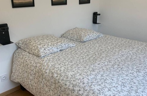 Epinoy House | Bright, modern and spacious apartment