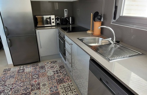 Peniscola Apartment | Bright, modern apartment a stone's throw from the beach