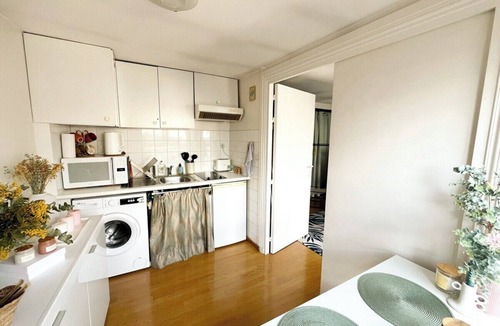 Chaussee-d'Antin Apartment | Bright, modern apartment ideally located