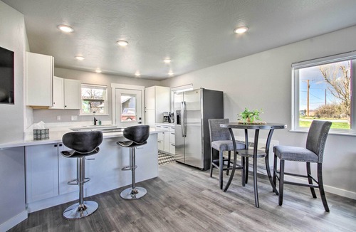 Augusta House | Bright + Modern Augusta Home - Walk to Town!