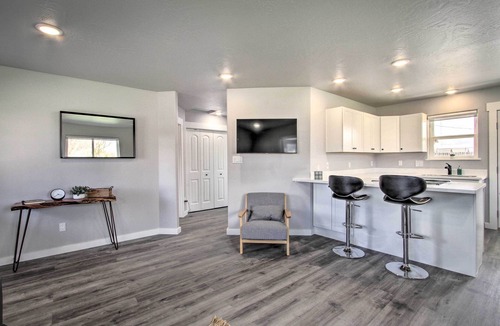 Augusta House | Bright + Modern Augusta Home - Walk to Town!