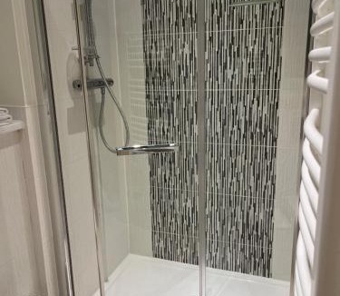 Bishops Waltham House | Bright, modern & close to historic town