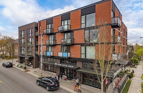 Wallingford Condo | Bright & Modern Condo in Seattle's Wallingford District