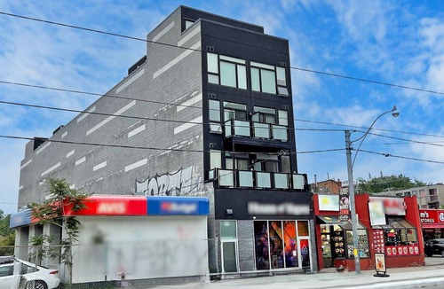 Grange Park Condo | Bright & Modern Downtown Condo with Balcony