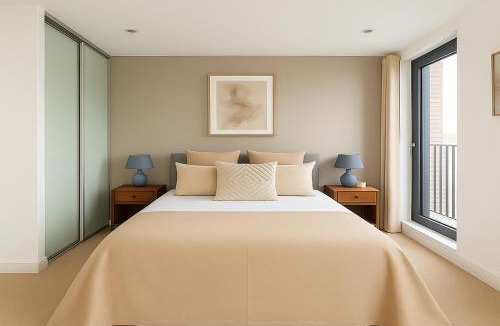 Woolwich Riverside Apartment | Bright & Modern Flat with Great Transport in Woolwich