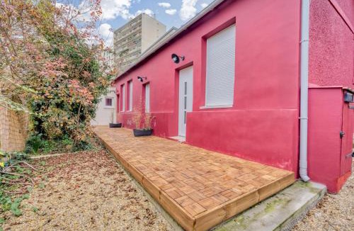 Issy-les-Moulineaux Apartment | Bright modern studios just minutes from Paris