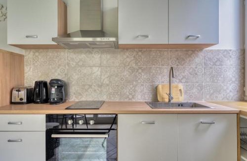 Issy-les-Moulineaux Apartment | Bright modern studios just minutes from Paris
