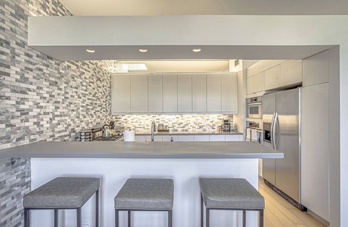 Dawson House | Bright & Modern One Block from S. Congress & DT Austin