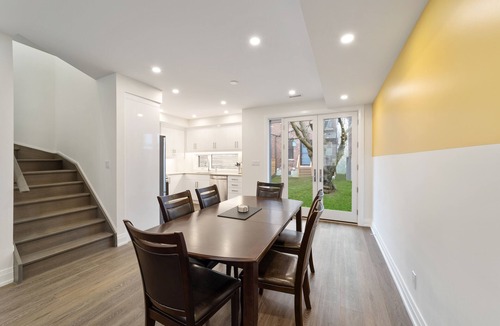 Seaton Village House | Bright Modern Private Oasis Whole Laneway 3BR 3BA