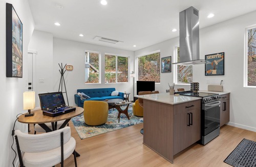 Mount Baker House | Bright & Modern Seattle Townhome