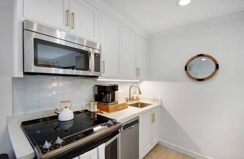 Napa Condo | Bright Napa Condo Pool View + 10min to DT