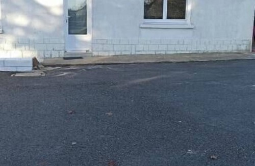 Neuvy-le-Roi House | Bright new apartment, pets welcome
