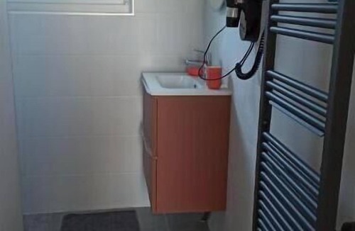 Neuvy-le-Roi House | Bright new apartment, pets welcome