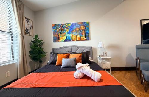 Englewood House | Bright & New Room Shared Apartment NYC Bus
