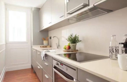 Sant Pere Apartment | Bright, Newly-Renovated 4-Bed Rooftop Apartment with Chill-Out Terrace