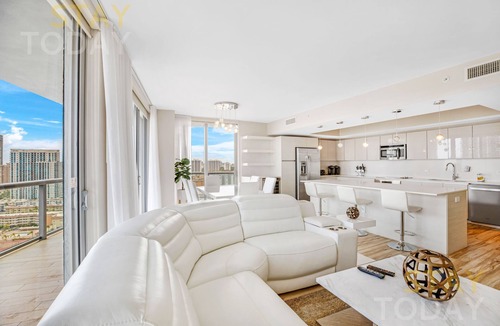 Hallandale Beach Condo | ★BRIGHT OCEAN VIEW CONDO! LUXURY 3BDR!