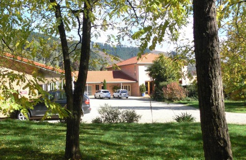 Bright Hotel | Bright on Track