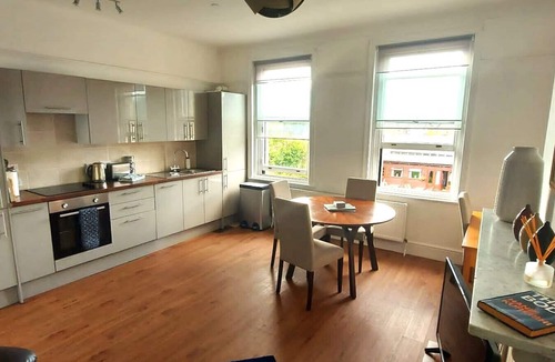 Catford Apartment | Bright one bedroom apartment