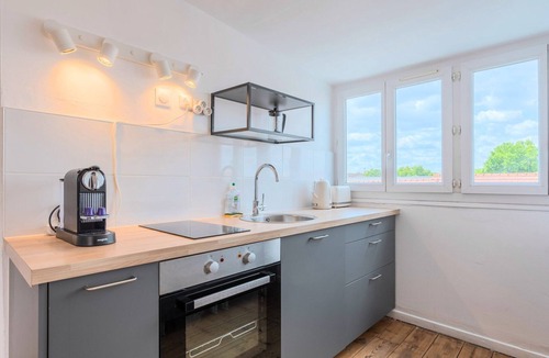Vauban - Wazemmes Apartment | Bright one bedroom next to Wazemmes market