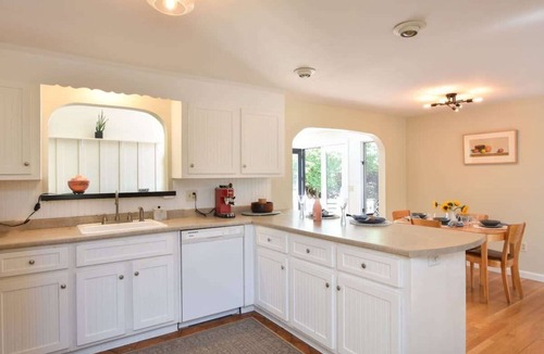 Marstons Mills House | Bright & Open Central A/C Dog Friendly!