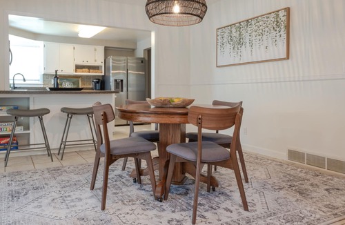 Sioux Falls House | BRIGHT OPEN MID-CENTURY MODERN STYLED HOME NEAR HOSPITALS