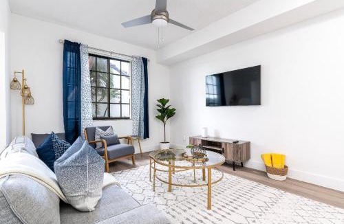 Delray Beach Apartment | Bright open Townhome Delray Beach
