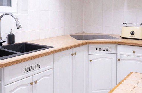 Porte-Saint-Martin Apartment | Bright Paris Flat near Le Marais