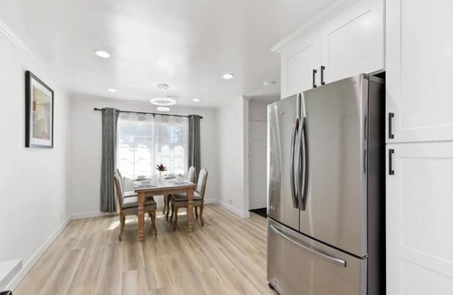 North Fair Oaks House | Bright & Peace 3BR, RWC Fresh Remodeled & Spotless