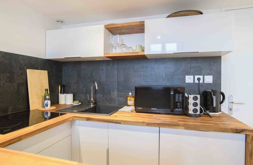 Griffon - Royale Apartment | Bright & Peaceful Lyon Cocoon – Perfect for 4