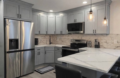 Watervliet Apartment | Bright Renovated 3BR Apartment w Private Entrance