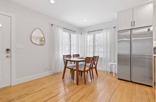 Brentwood House | Bright Renovated ATX Home w/Yard + Cowboy Pool