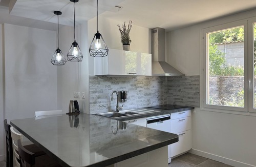 Les Assions House | Bright renovated house | garage | exterior