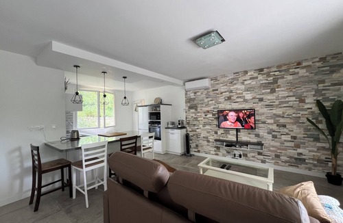 Les Assions House | Bright renovated house | garage | exterior