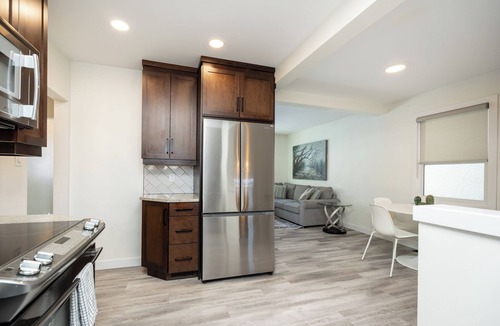 Tuxedo House | Bright River Heights Home | 3 Bed | 2 Bath |