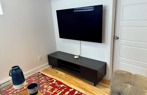 Mirabel House | Bright room for rent in a 5 and a half