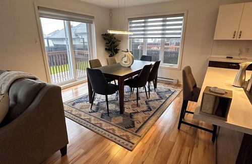 Mirabel House | Bright room for rent in a 5 and a half