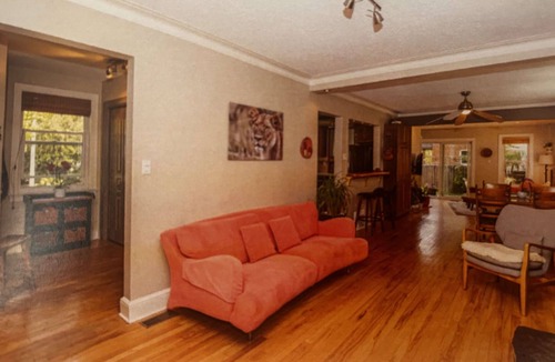 Old Ottawa East House | Bright Room in Beautiful Old Ottawa East.nSteps from Canal.nOttawa at its best.