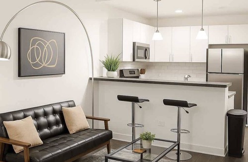 East Hyde Park Apartment | Bright South Hyde Park Studio