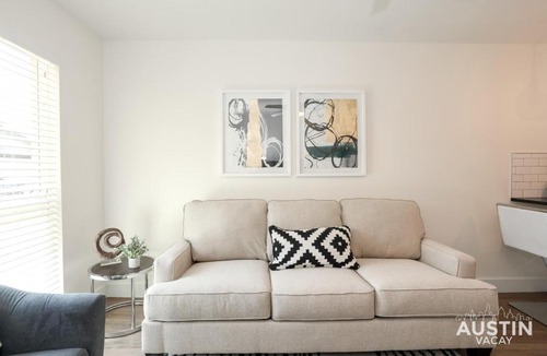 Parker Lane Apartment | Bright Space Close To Best Beer Gardens Coffee