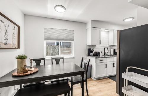 Mount Clemens Apartment | Bright & Spacious 2 Bedroom, Quiet