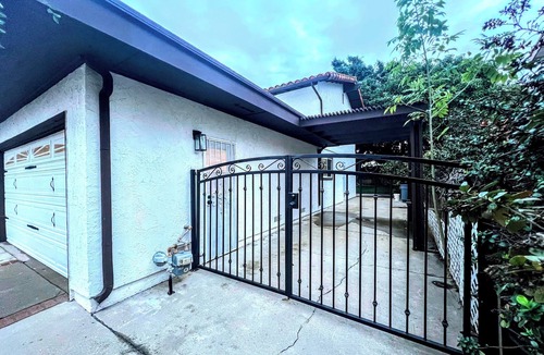 Orange House | Bright & Spacious 5BR Home Near Disneyland & Beaches w/Ample Parking & RV