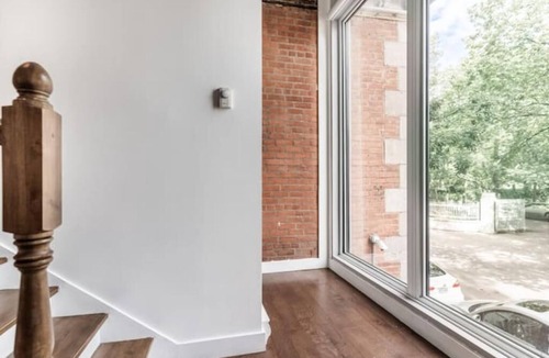Shaughnessy Village Apartment | Bright Spacious Apt Downtown MTL