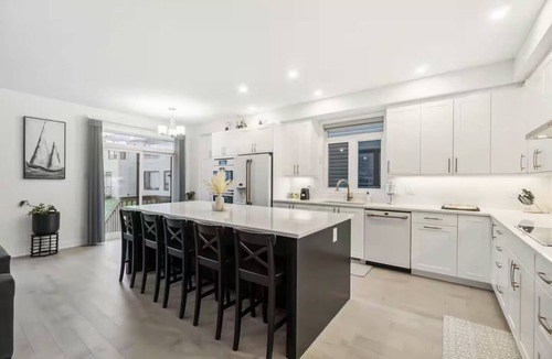 Ottawa Division House | Bright & Spacious Barrhaven Stay