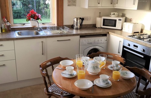 Auchengray House | Bright, spacious centrally-located 3-bedroomed house with ample free parking.