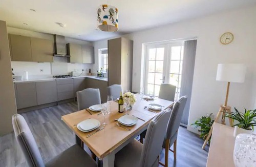 Saunderton House | Bright & Spacious Chilterns Hideaway - Pass the Keys