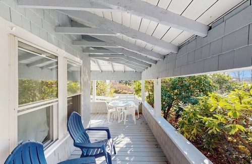 Seal Harbor House | Bright, spacious getaway with full kitchen, furnished porch & WiFi - near trails
