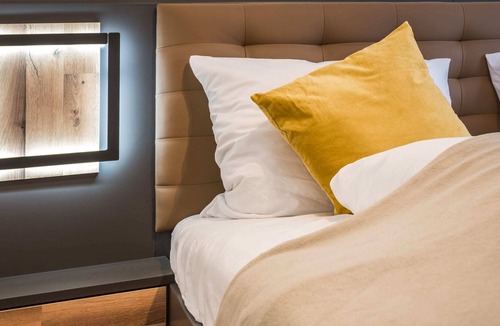 Lechhausen Apartment | ☆ BRIGHT: Spacious & Luxury - Kitchen | Parking | Netflix | Balcony/Patio