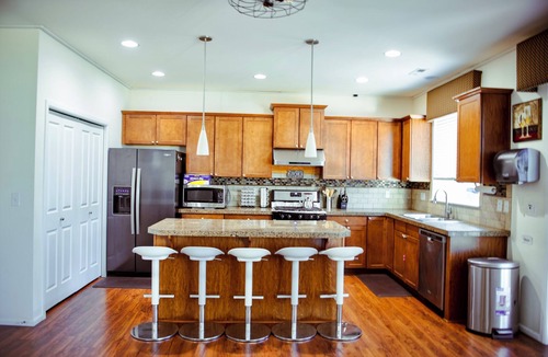 Kent House | BRIGHT & SPACIOUS MODERN HOUSE WITH GORGEOUS LANDSCAPE + ACnSEATTLE-KENT